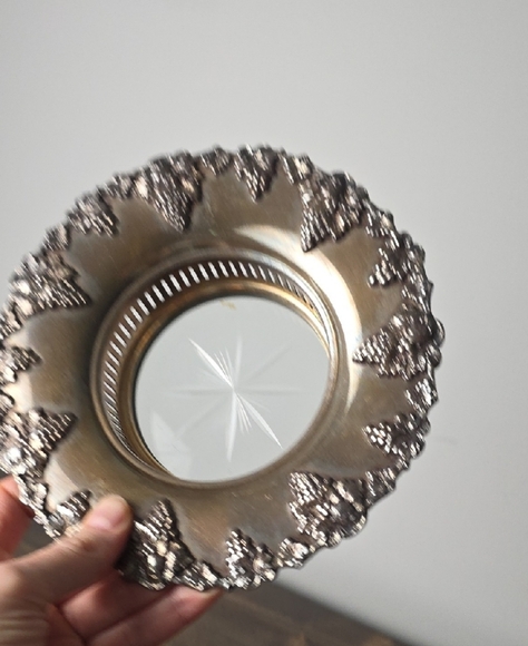 Sheffield Other - Elegant Silver Decorative Plate
